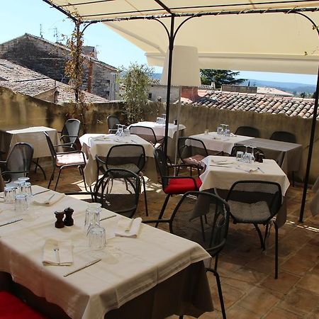 La Petite Hostellerie Юзес Екстер'єр фото