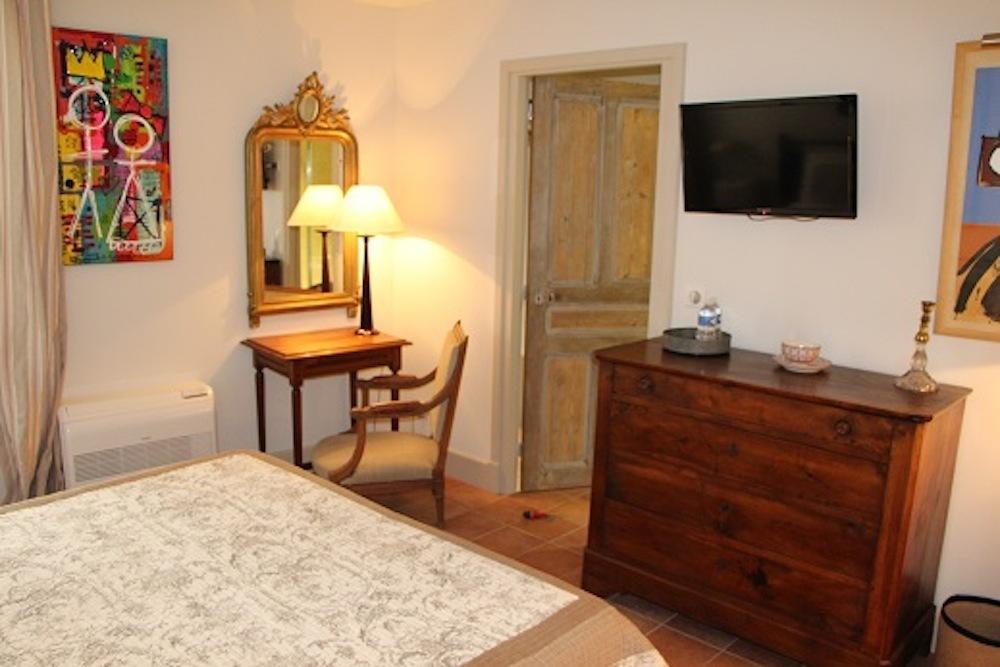 La Petite Hostellerie Юзес Екстер'єр фото