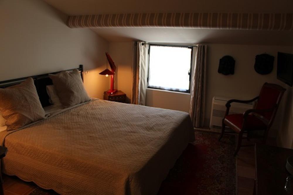 La Petite Hostellerie Юзес Екстер'єр фото